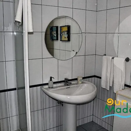 Ourmadeira - Luz, Fabulous فيلة فونشال