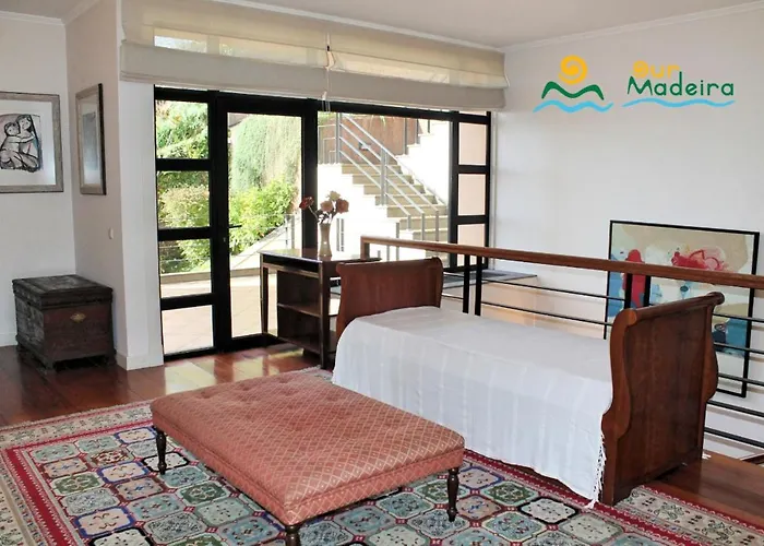 Villa Ourmadeira - Luz, Fabulous Funchal (Madeira)